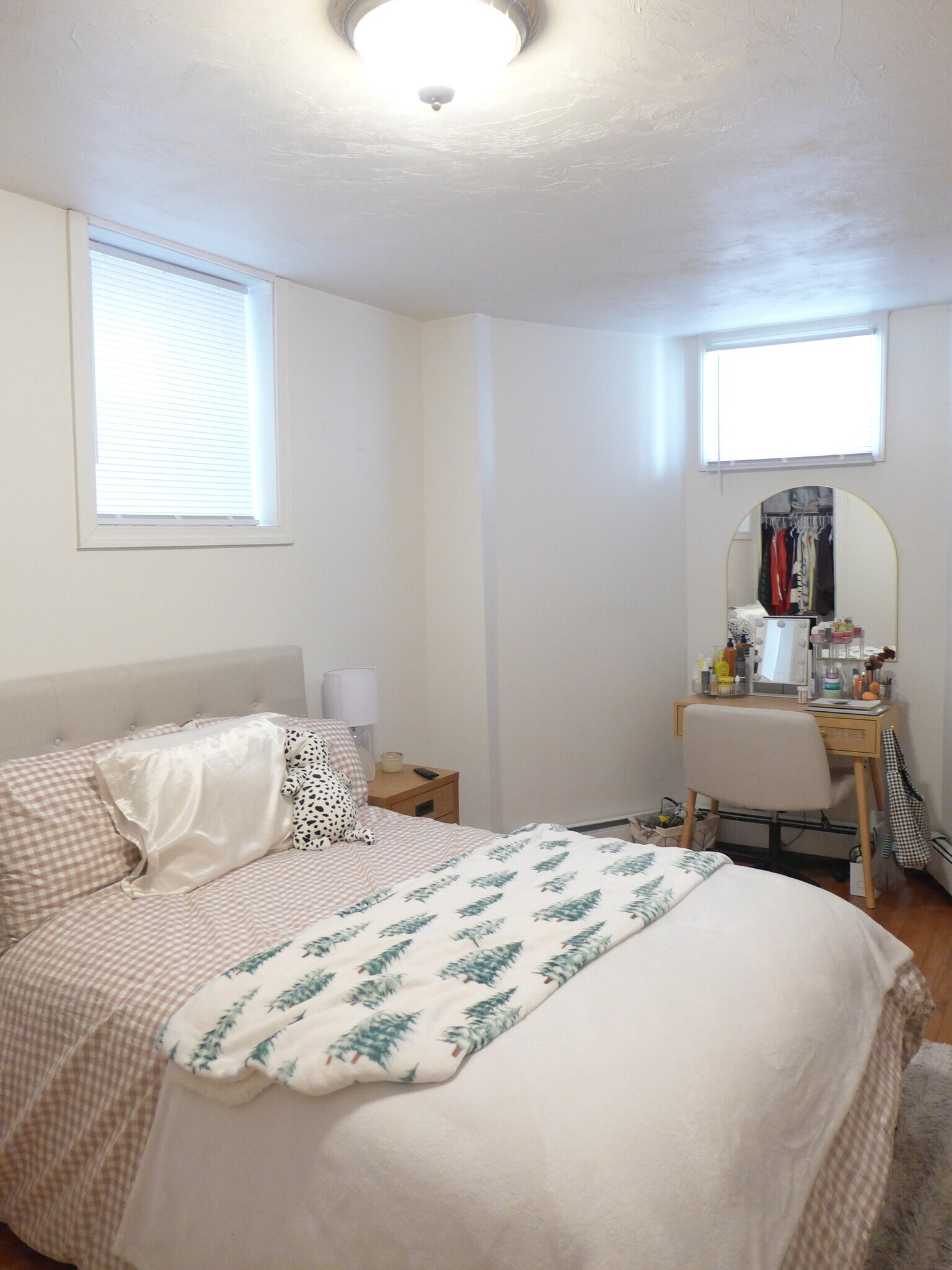 Building Photo - 822 Parker St