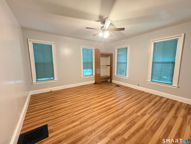 Building Photo - 112 Wilcox Ave