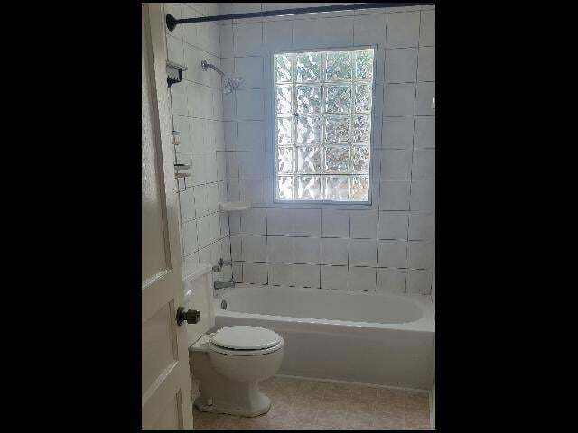 Building Photo - 1705 Lilac Cir