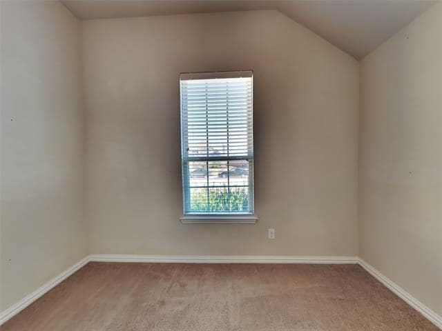 Building Photo - 1618 Sherwood Dr