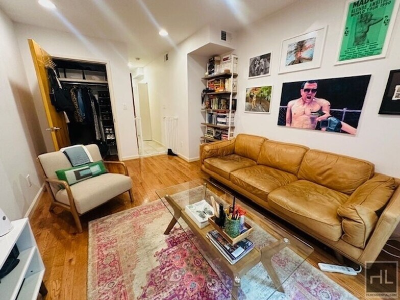 Building Photo - Luxury 1 Bedroom Duplex with Private Outdo...