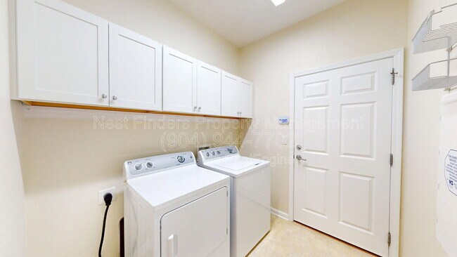 Building Photo - 453 River Run Blvd