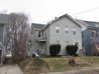 Building Photo - 211 Price St