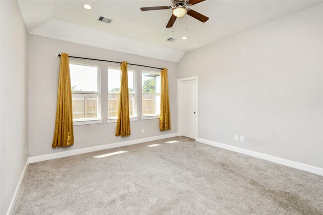 Building Photo - 1507 5th St