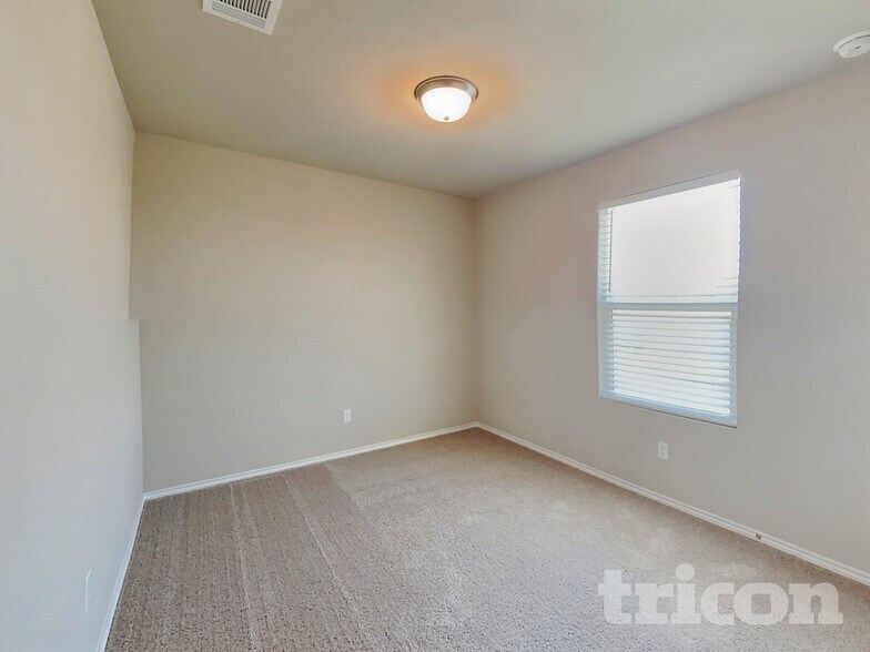 Building Photo - 5117 Sidesaddle Dr