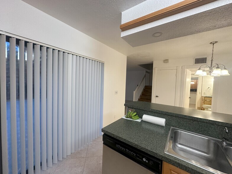Building Photo - 8559 Boca Rio Dr
