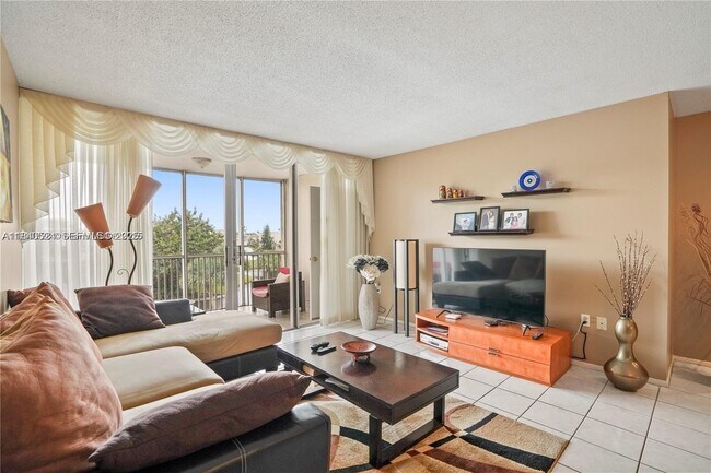 Building Photo - 1680 NE 191st St