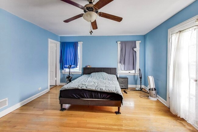 Building Photo - 4350 Bobolink Terrace