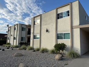 Building Photo - Downtown Ventura Upstairs One Bedroom Apartment