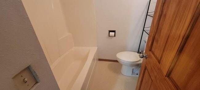 Building Photo - 218 E National St