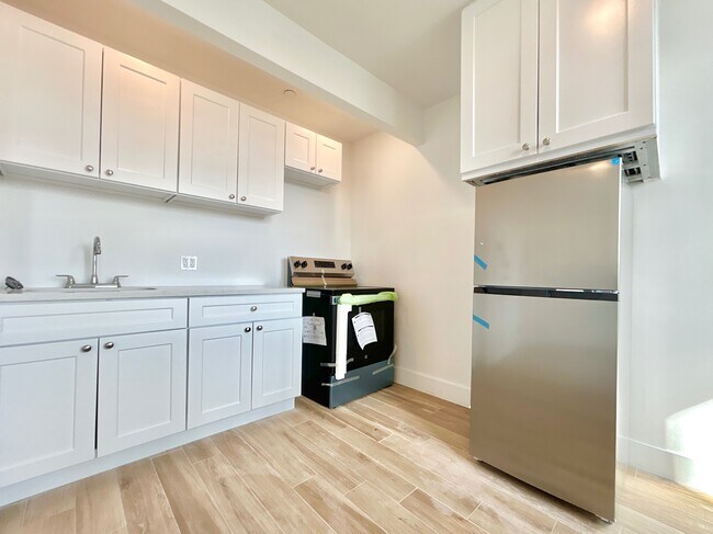 Building Photo - 217 W 123rd St