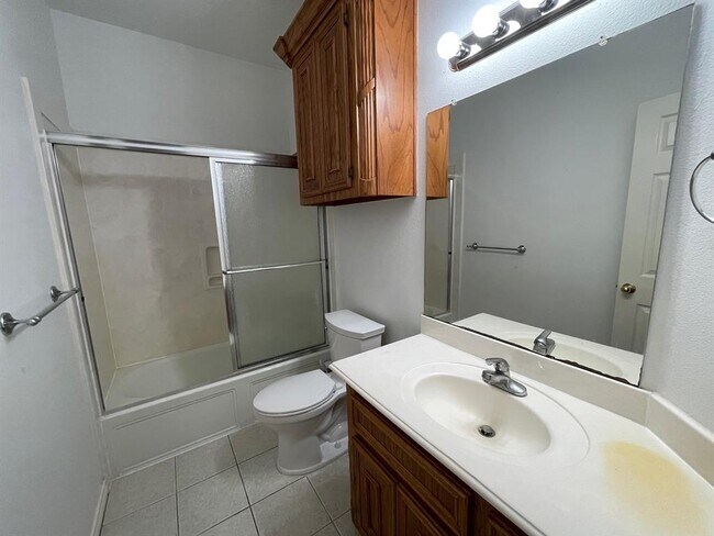 Building Photo - 1225 Sagebrush St