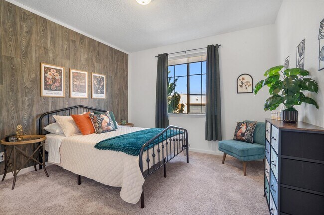 Building Photo - FULLY FURNISHED, Recently Constructed 4 Bedroom Home Available Near Golf Course Rd & Southern Blvd!