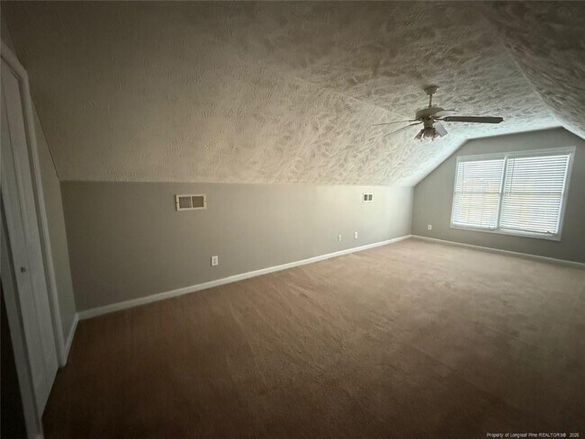 Building Photo - 8420 Deertrot Dr