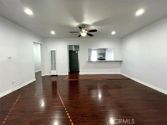 Building Photo - 1341 W School St