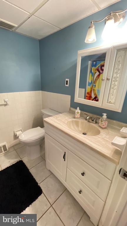 Building Photo - 598 Belmont Ave