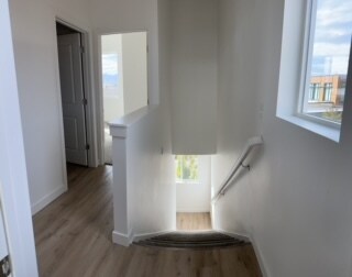 Building Photo - 238 Paramount Ave