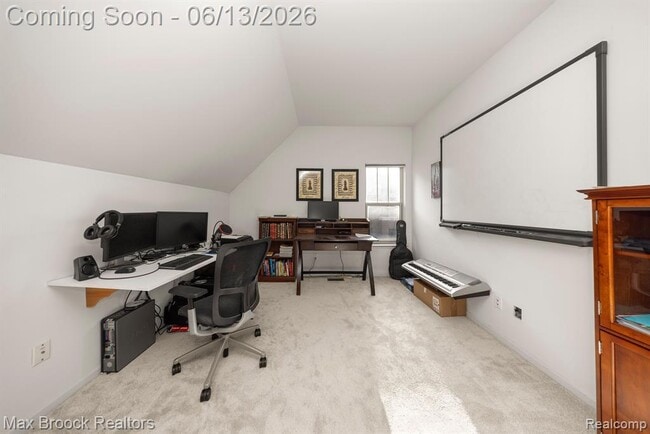 Building Photo - 160 Tiffany Ln Pvt