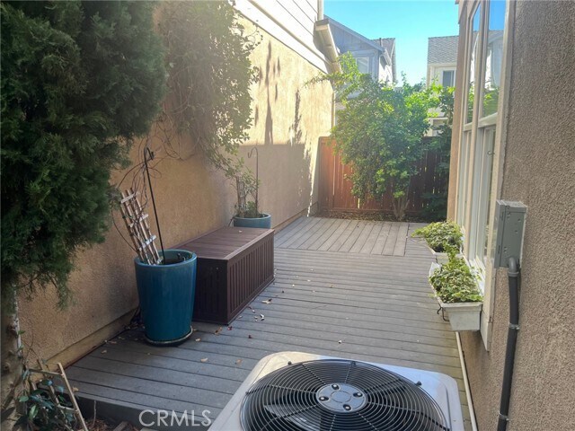 Building Photo - 43 Bluff Cove Dr