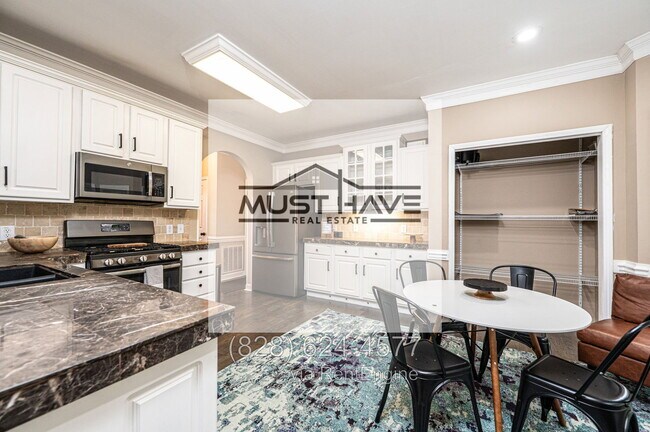Building Photo - 5700 Crown Ter
