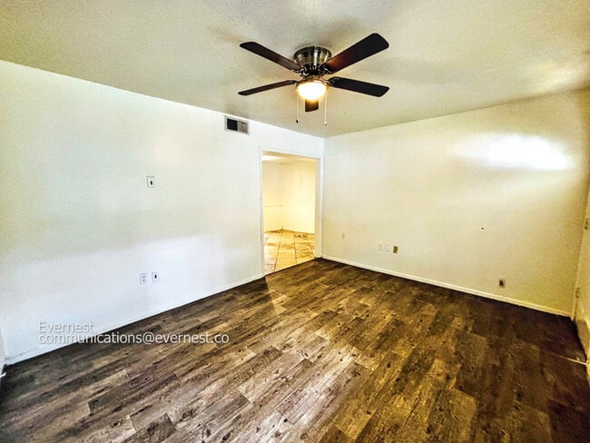 Building Photo - 2740 Teresa Dr