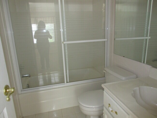 Building Photo - 33 High Pond Ln