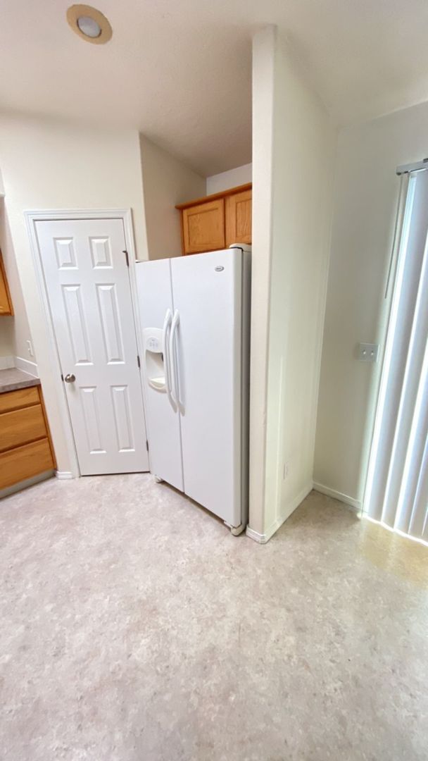 Building Photo - Adorable Home In Whispering Pines