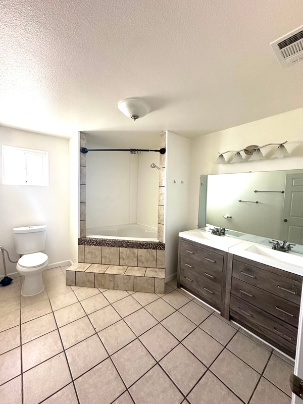 Building Photo - 143 E Richards St