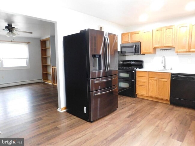 Building Photo - 13000 Kerrman Ct