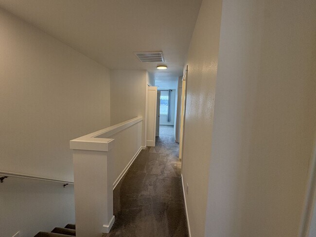 Building Photo - 6157 Blue River Dr SE
