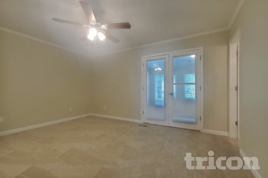 Building Photo - 297 N Briar Ridge