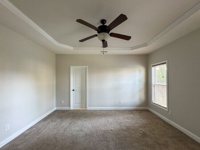 Building Photo - 2423 Kimbolton Drive