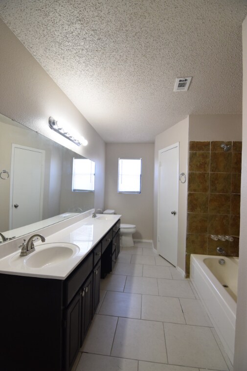 Building Photo - 402 William Tell Dr