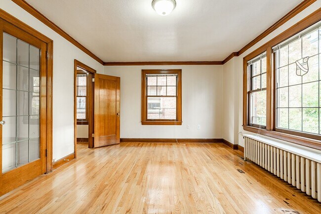 Interior Photo - The Iris Apartments