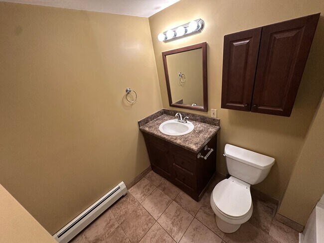 Building Photo - 49 Tappan St