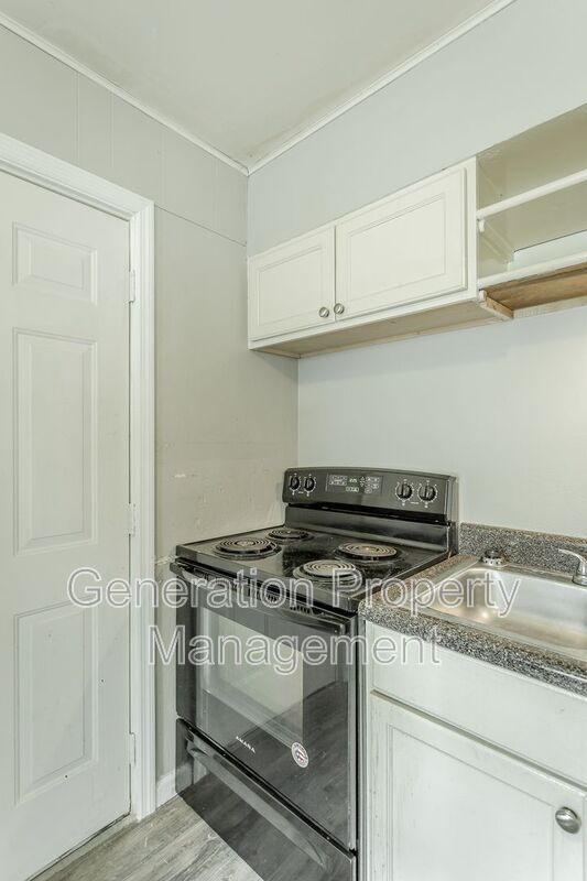 Building Photo - 207 Laws Ave