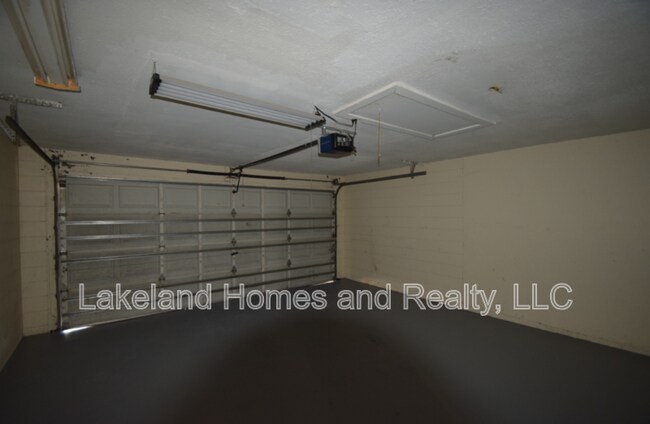 Building Photo - 2762 Gale Rose Dr