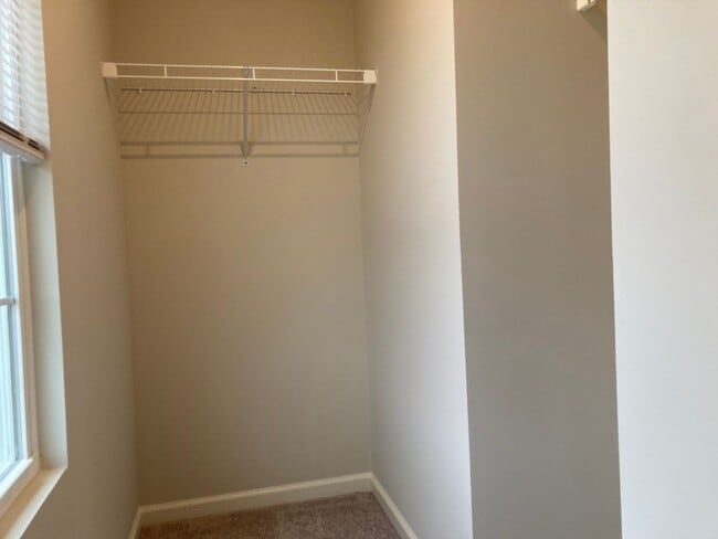 Building Photo - 117 Elegance Wy