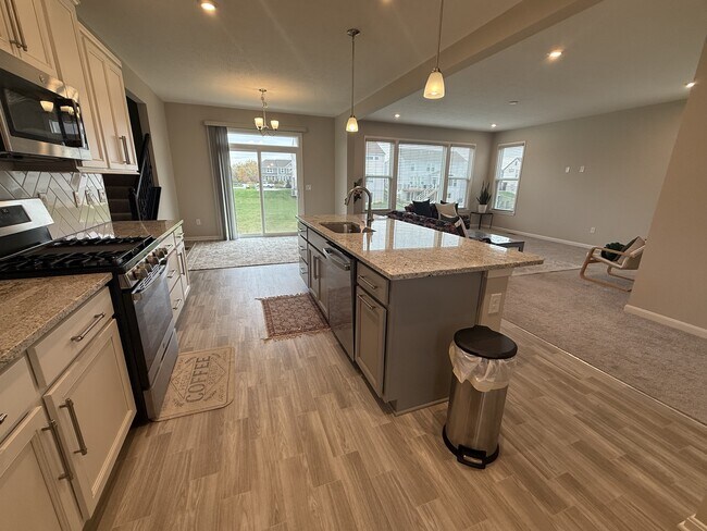 Building Photo - 6964 Briarcliff Ct