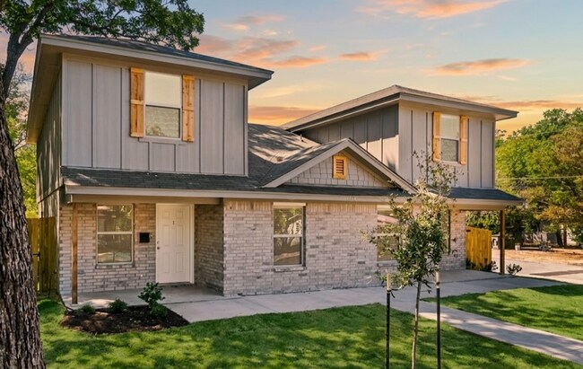 Building Photo - 1015 N 10th St