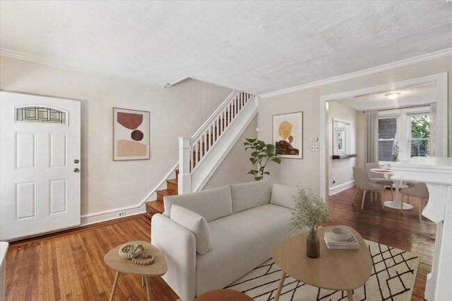 Building Photo - 3 Bedroom Home Ready for Rent!