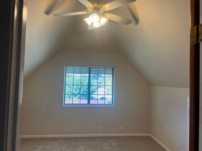 Building Photo - MORGAN HILL Expansive 6 bedroom, 4.5 bathroom home