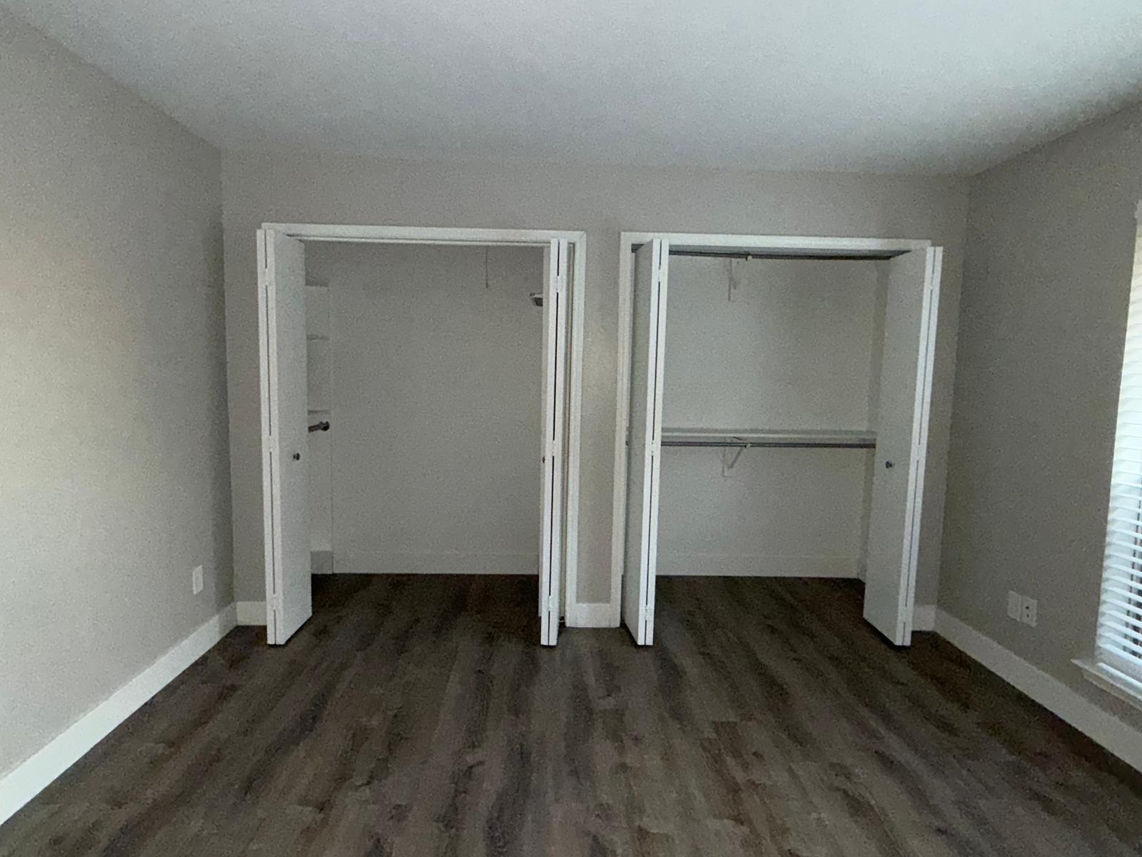 Building Photo - 211 Shrum Ct