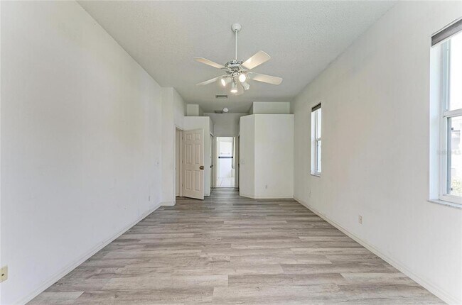 Building Photo - 4805 76th Ct E