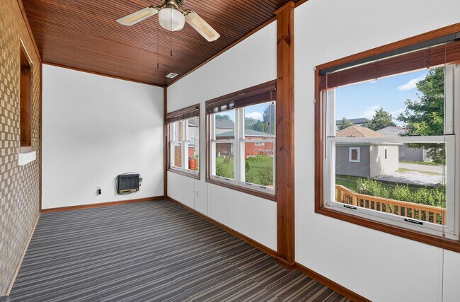 Building Photo - 708 McCarthy Rd