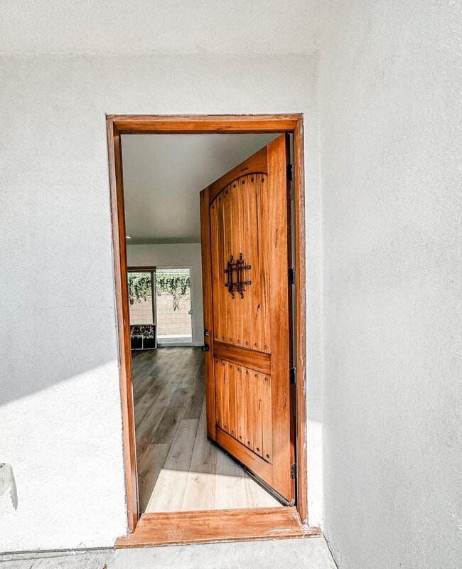 Building Photo - 3 Bed 2 Bath for rent