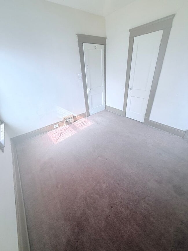 Building Photo - 3395- 3397 W. 100th