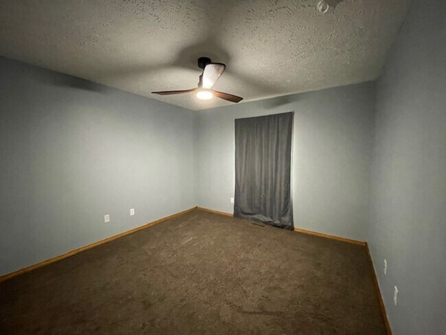 Building Photo - This All Brick home is Located in Orchard Crest West!