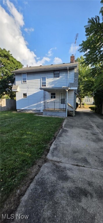 Building Photo - 623 Cole Ave