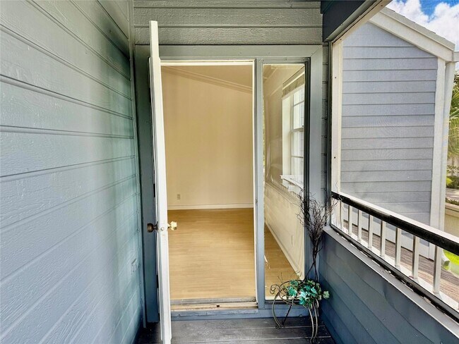 Building Photo - 5361 Buckhead Cir